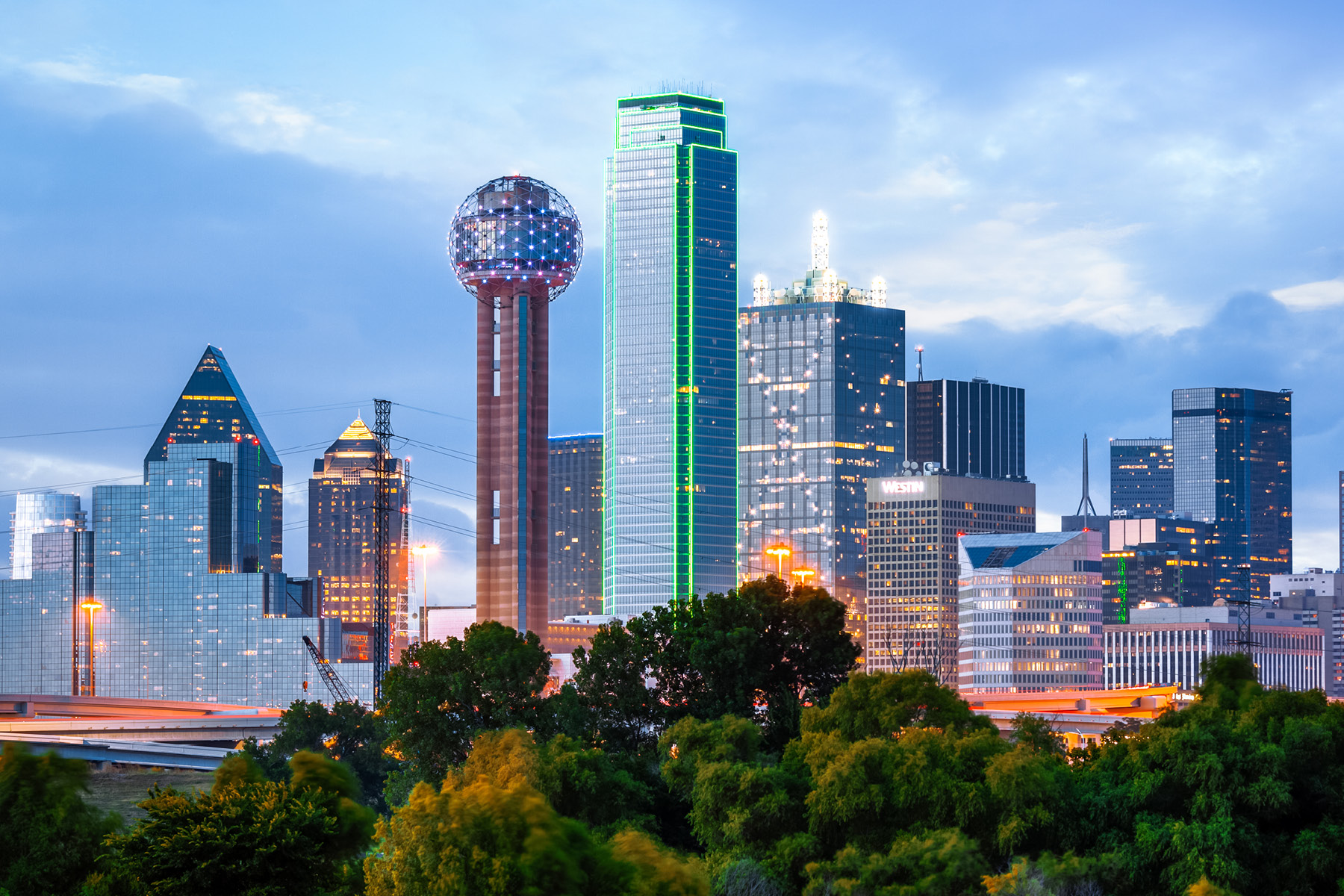 Image of Dallas, Texas skyline. 